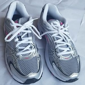 Saucony Oasis Womens Running Shoe 9.5 Like New